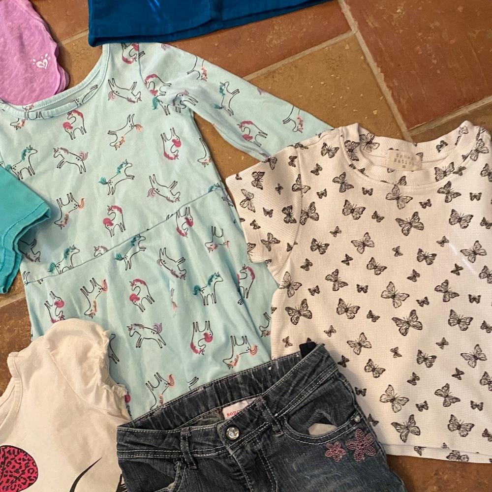 *SOLD* - Sale Price/Buy Now* Girls Sz5 jean, shorts, skirt, tees - 8 items! - Picture 3 of 5